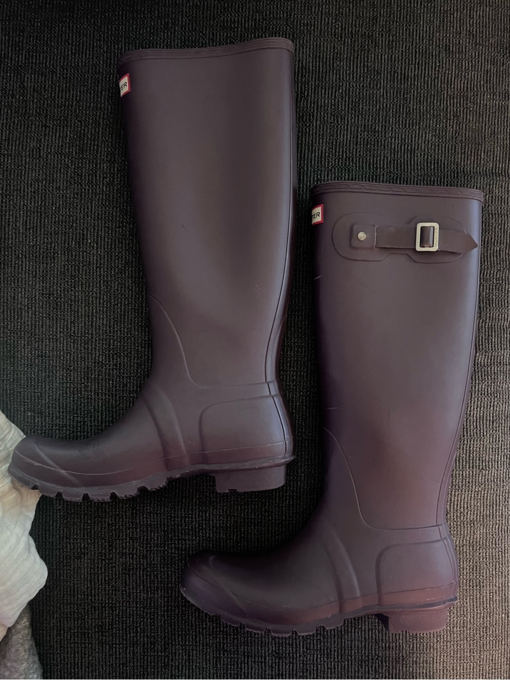 Hunter Tall Rain Boots in Deep Purple - Picture 4 of 7
